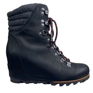 Sorel Women’s Conquest Black Leather Waterproof Wedge Bootie Size US 7.5